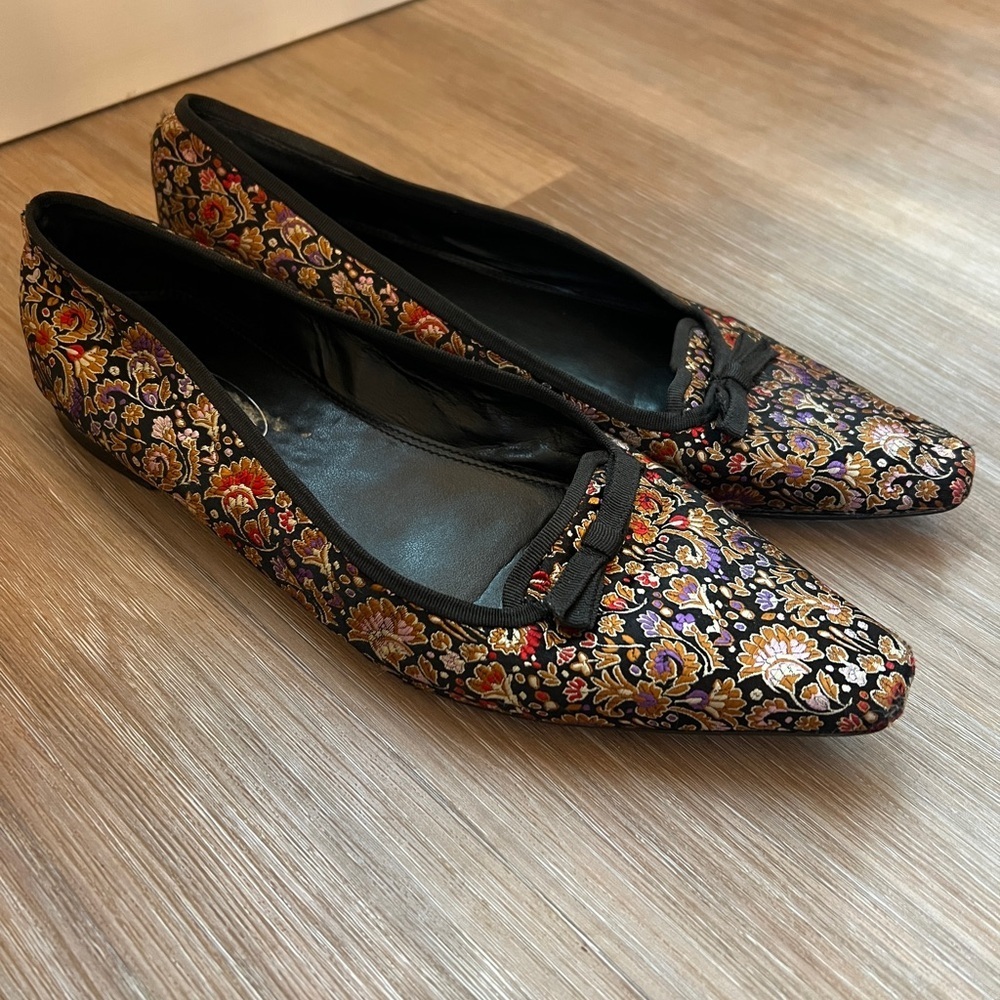 Talbots Brocade Satin Floral Slip-On Flats Size 9 bow point toe ballet shoe
